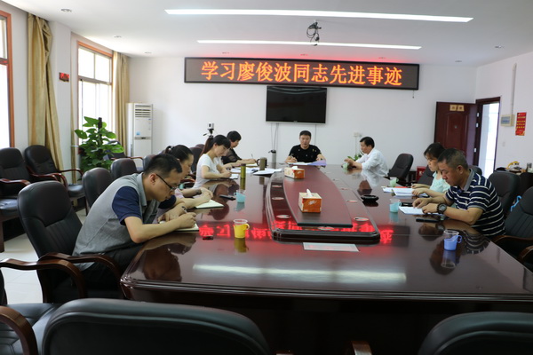 航天學校：學先進 強黨性 促發展